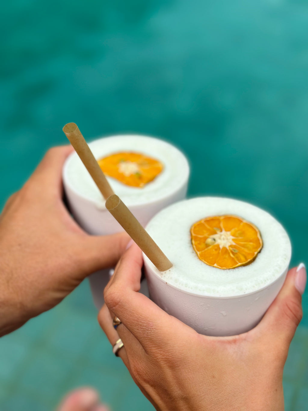 Tropical Piña Cheers